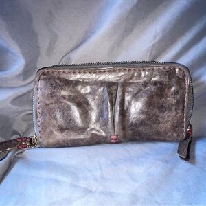 Elegant Distressed Leather Wallet